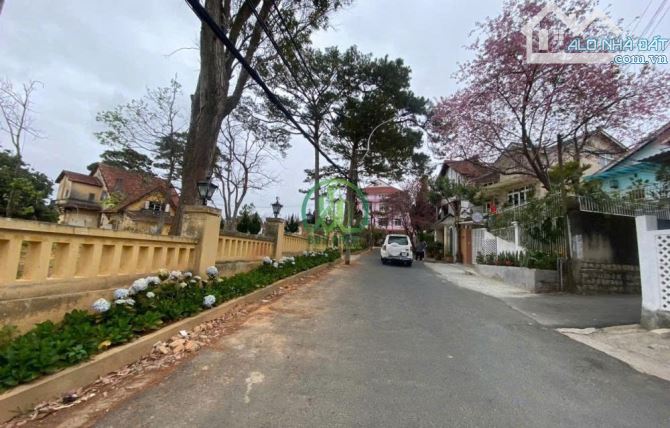 Bán biệt thự cao cấp đường Cô Giang - P9 - Đà Lạt