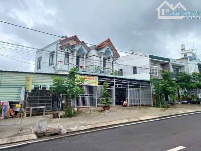 MUA 1 CĂN TẶNG 1 CĂN NHÀ PHÚ THỌ – 2 căn liền kề  Đường lớn 22m – Kinh doanh, mở spa