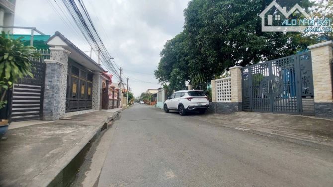 Bán nhà 1T 2L kèm dãy trọ 1 lầu 5 phòng Gần BV Quốc Tế Hoàn Mỹ, P.Tân Mai .