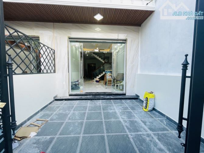 🏡 BÁN NHÀ 3 TẦNG NGÕ 430 TRẦN NGUYÊN HÃN LÊ CHÂN 68M GIÁ CHỈ 3,95 TỶ SÂN CỔNG