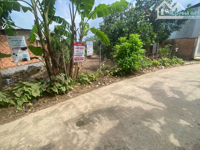 bán lô đất ở tại đô thị 117m2 cách chợ đêm khoảng 800m chỉ với giá 850 triệu