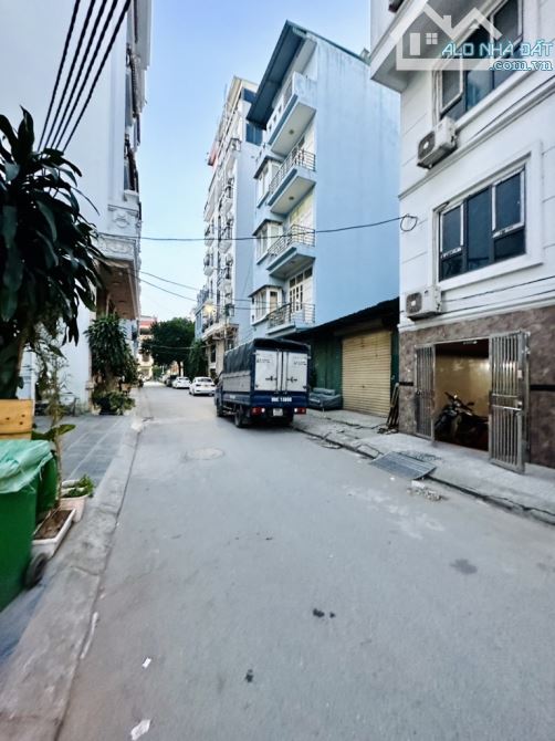 LÊ QUANG ĐẠO, NGÕ THÔNG Ô TÔ ĐỖ CỬA 6 TẦNG THANG MÁY 50m2 11 TỶ HƠN