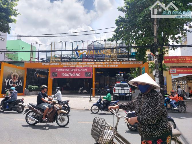 Hơn 80tr/m2 MBKD 100m2 ngang 5.5 Bán đất tặng Nhà C4 Mặt tiền đường P17 Gò Vấp