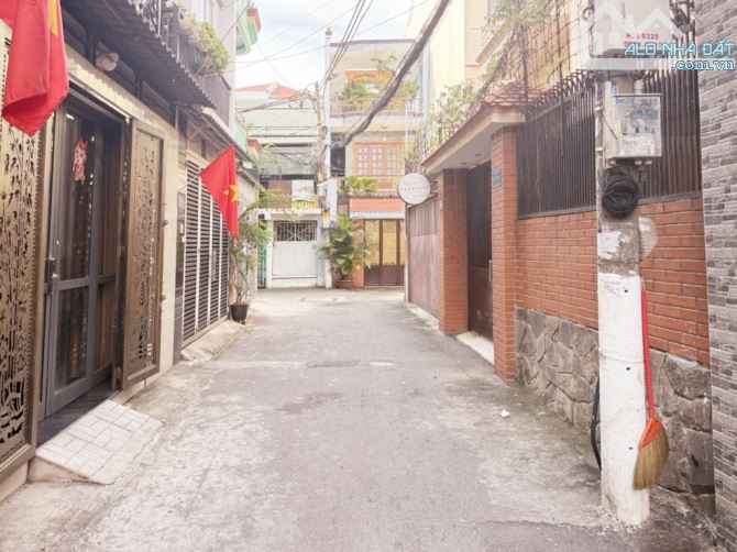 KHU VIP HIẾM NHÀ BÁN - HẺM OTO NGỦ TRONG NHÀ - CHÍNH CHỦ XÂY TÂM HUYẾT - GẦN NHÀ GA T3 - 6