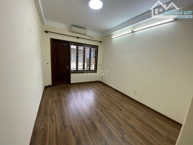Cho thuê nhà Lê Đức Thọ - Từ Liêm DT 38m x 5 tầng, nở hậu, ôtô đỗ giá 13.5tr/th