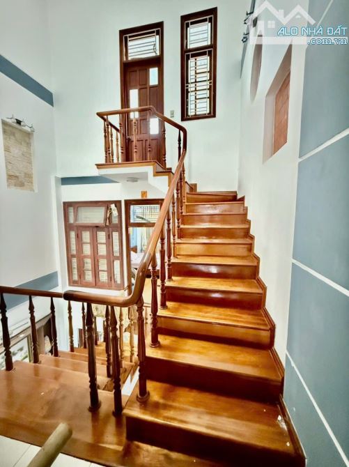 SIÊU PHẨM ! BIỆT THỰ 3 TẦNG ĐƯỜNG 5M5 NÚI THÀNH -HẢI CHÂU -VỊ TRÍ VIP -NGAY DUY TÂN.