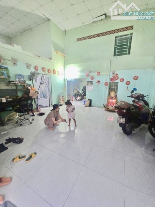 BÁN NHÀ CHỢ ĐẦU MỐI HÓC MÔN NGUYỄN THỊ SÓC- 9×20 FULL THỔ CHỈ 4,55 TỶ.