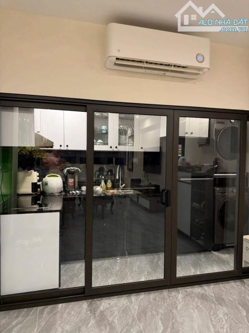 Bán tập thể Phố Thái Thịnh 70m2 - full nội thất - 2 mặt thoáng ở được ngay