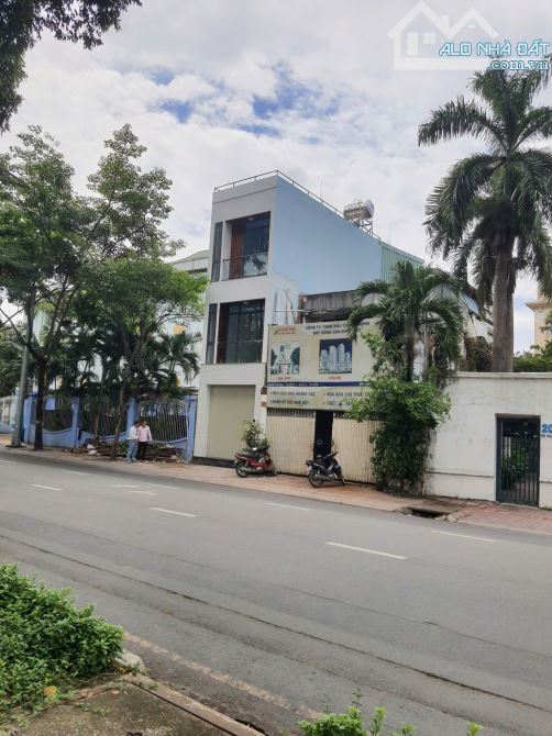 Siêu Phẩm ! Nhà MT Võ Thị Sáu, P.Võ Thị Sáu – 3,5x15m –3 Tầng – Giá Rẻ Nhất