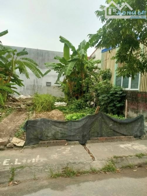 Ms Linh-Siêu đẹp lô đất Lương Quán, Nam Sơn đường thông 5m giá chỉ 1,x tỷ