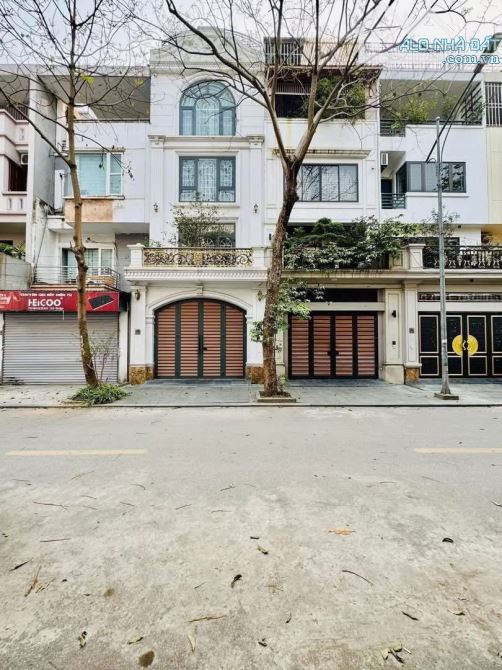 SIÊU PHẨM CỰC VÍP, VĂN PHÚ , HÀ ĐÔNG, DT 105 m, 4 tầng, MT 5m, GIÁ BÁN 25 ,3TỶ.