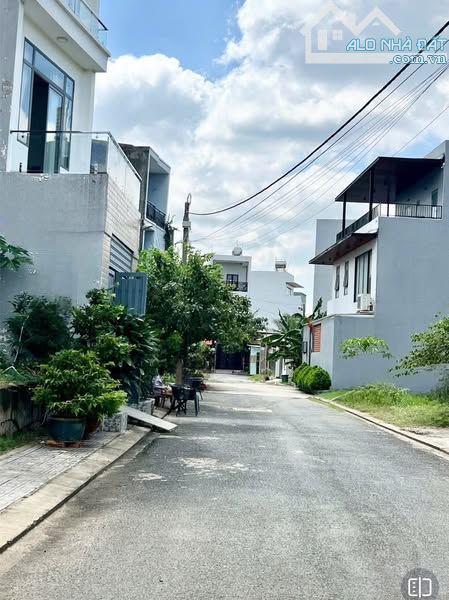 BÁN NHÀ QUẬN 9, NHÀ ĐẸP 3TẦNG DT58M, NGAY ĐƯỜNG GÒ CÁT, HẺM XE HƠI TRÁNH, CHỈ NHỈNH 5TỶ TL