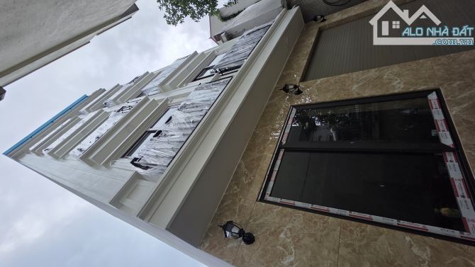 B.Á.N NHÀ SÁT TÂN TÂY ĐÔ , THANG MÁY NHẬP , 2 THOÁNG, KỀ 2 SÂN CHƠI ĐỂ Ô TÔ 45M2, 7 TỶ 4
