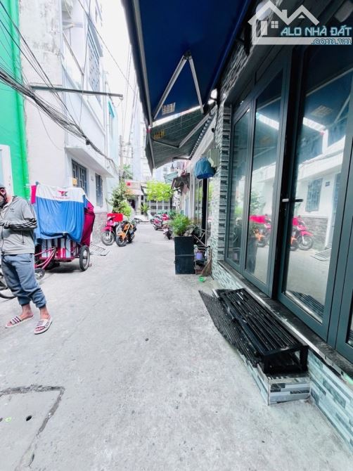 Sát Cầu Chữ Y - Diện Tích Sử Dụng Hơn 66m2 - Ngang Lớn Hơn 4m - Nhà Mới Đẹp - 3,38tỷ