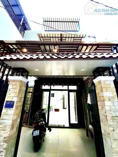 Nhà 3 tầng mới, full nội thất - Tân Thuận. 65m2 - ngang 5.5m, Hẻm thông. Chỉ 6 tỷ hơn.