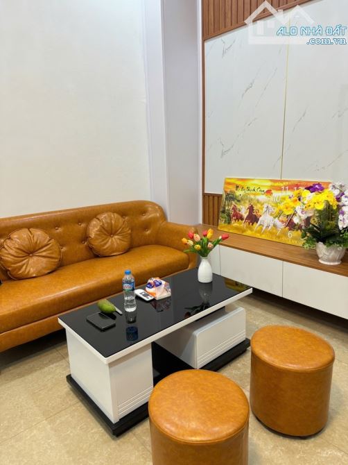Bán nhà Ngọc Hà Ba Đình, nhà đẹp, sổ đẹp, ở luôn, 30m * 4 tầng, nhỉnh 6 tỷ