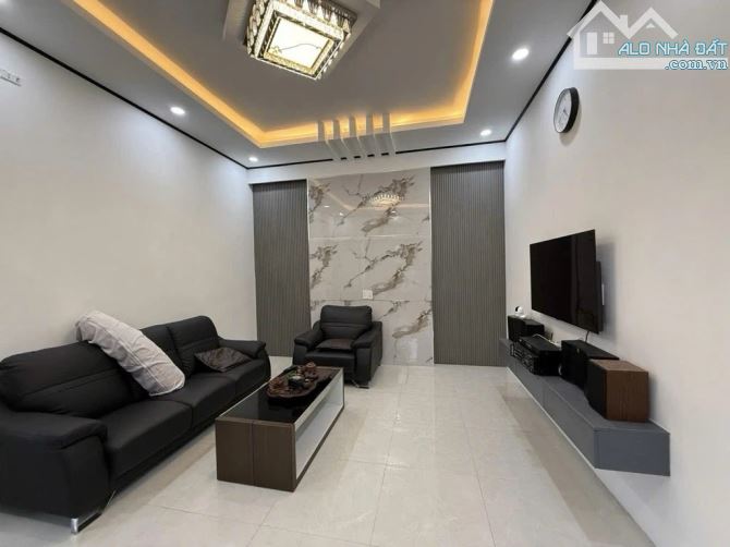 🔥BÁN BIỆT THỰ 3 TẦNG- GÓC 2 MẶT TIỀN- NGANG 8.5M- TT CẨM LỆ- CHỈ 7 TỶ X
