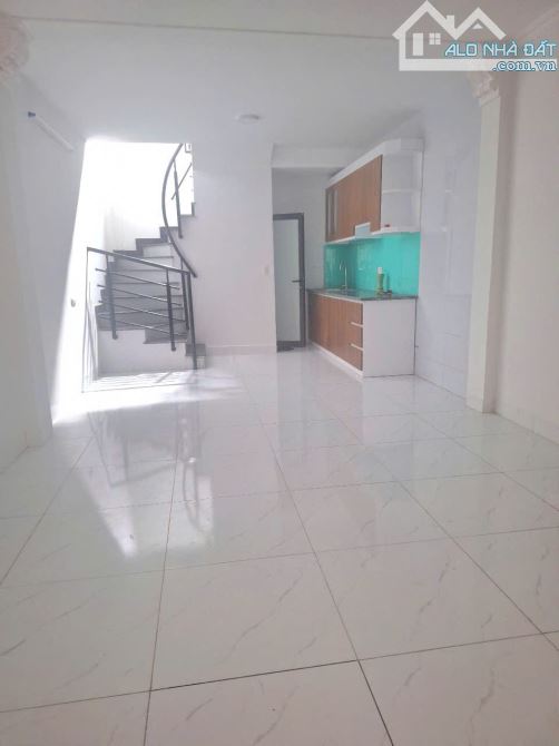 BÁN NHÀ XEN KẸT Ngõ 192 LÊ TRỌNG TẤN - NHÀ ĐẸP VỀ Ở NGAY - Ô TÔ ĐỖ GẦN