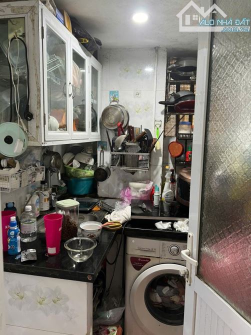 Bán căn hộ tập thể Diêm Gỗ - Việt Hưng 30m chỉ 850Tr