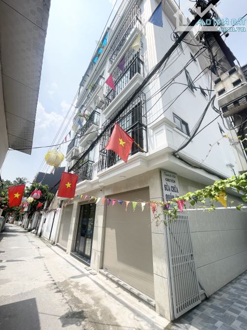 Nhà Lai Xá lô góc ngõ thông 37m2 mặt tiền gần 4m 4 tầng dân xây tặng nội thất 5 tỷ 5