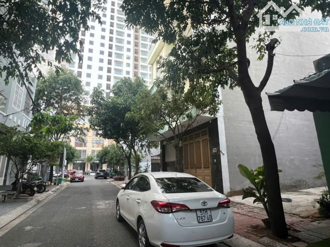 Bán đất ngay gần Chung cư Vũng Tàu Centre Point, Vũng Tàu - Thuận lợi ở hoặc kd, giá 7.7tỷ
