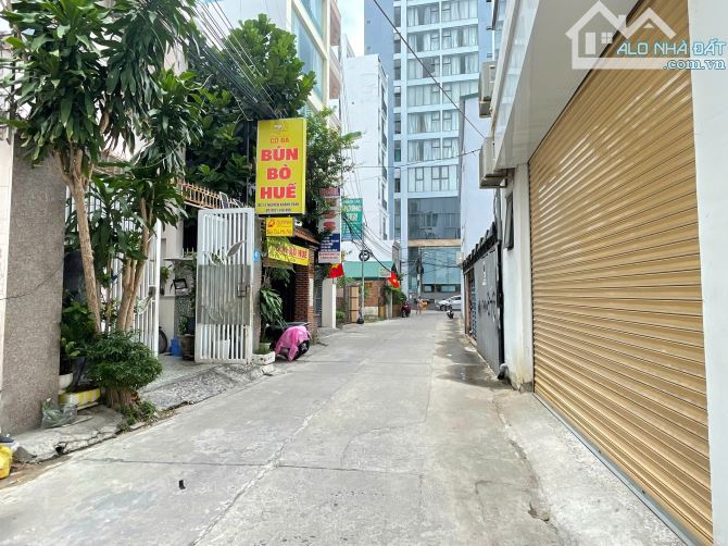 CẦN BÁN NHÀ MẶT TIỀN ĐƯỜNG NGUYỄN KHÁNH TOÀN GẦN BIỂN, TP NHA TRANG 10 TỶ