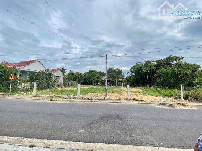 bán lô đất 2 mặt tiền đường thành hồ