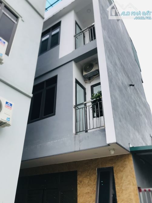 NHÀ 4 TẦNG MAI LÂM - ĐÔNG ANH LÔ GÓC Ô TÔ VÀO TẬN NHÀ