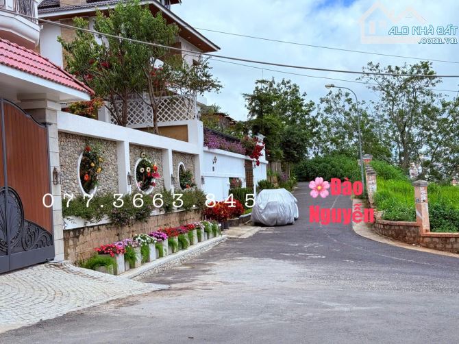 ĐẤT ĐẸP RẺ ĐÀ LẠT KHU SANG TRỌNG ĐỐNG ĐA TIỆN NGHỈ DƯỠNG