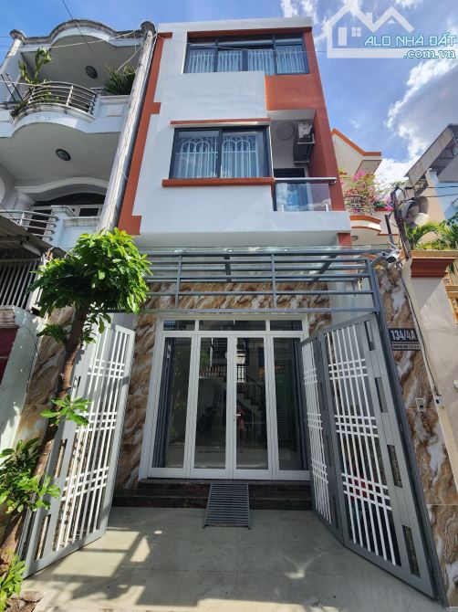 Bán Nhà DT 91m2 [4.1x23]m - 2 Lầu - HXH Nguyễn Hồng Đào Cách MT 20m  - Chỉ 10.7 Tỷ TL