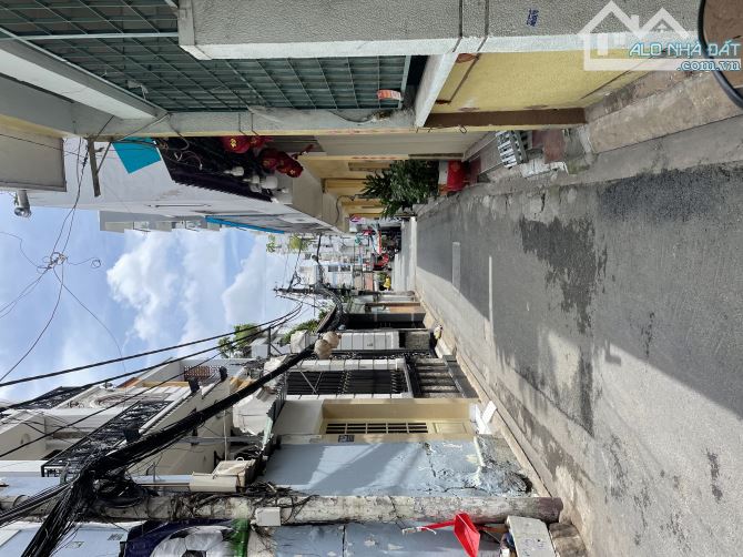 Bán nhà hẻm 86 Thích quảng Đức ,p5 ,Phú nhận .DT:95m2 .4 tầng .13.2 tỷ