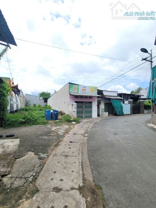 Bán đất 5.6x30m, mặt tiền Hà Huy Giáp p. Đông Hòa gần sân vận động Dĩ An