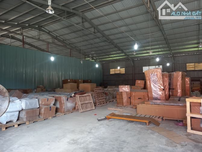 CHO THUÊ KHO PHƯỜNG TÂN HƯNG  - TPHCM - QUẬN 7 - Đường Bế Văn Cấm DT 900m.