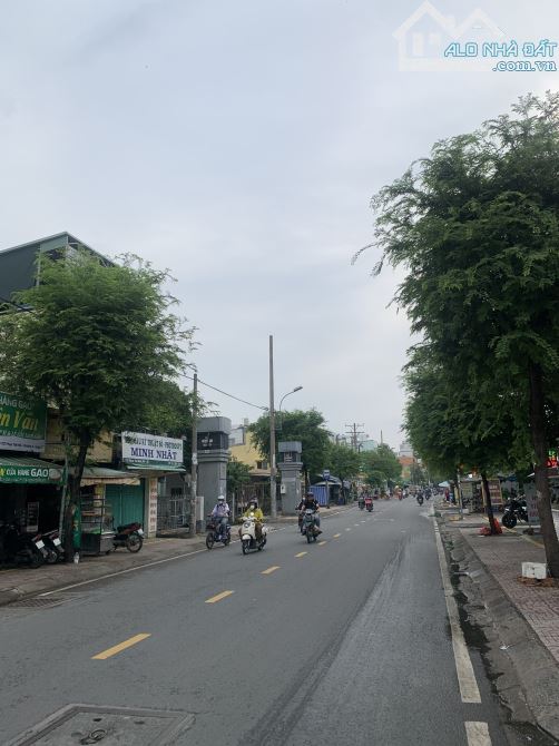 BÁN NHÀ 4 TẦNG-DỌN VÀO Ở NGAY-ÔTÔ NGỦ TRONG NHÀ-PHẠM THẾ HIỂN-DT: 4X16-NHỈNH 8 TỶ