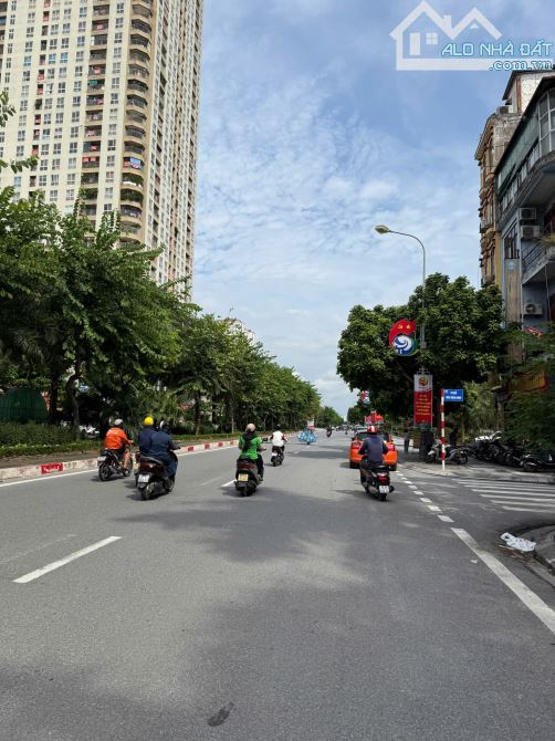 Bán Nhà Phân Lô Mặt Phố Lý Thường Kiệt 45m2 5 Tầng Giá 12 Tỷ