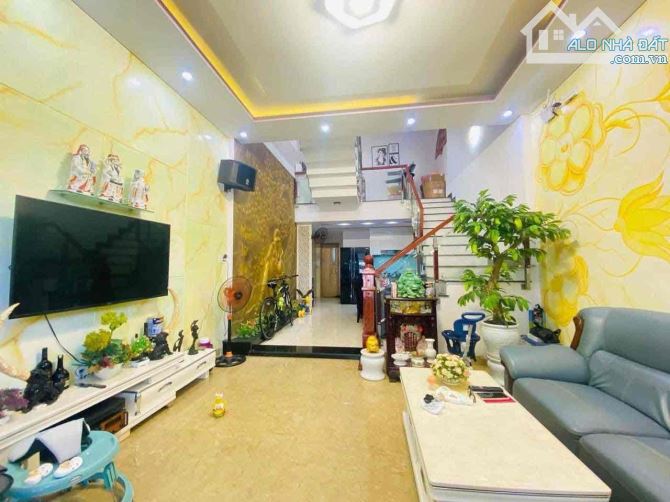 🏡SIÊU PHẨM 3 TẦNG MÊ LỆCH- NỘI THẤT SANG XỊN - SÁT LÔ GÓC KINH DOANH TỐT - TRUNG TÂM TP