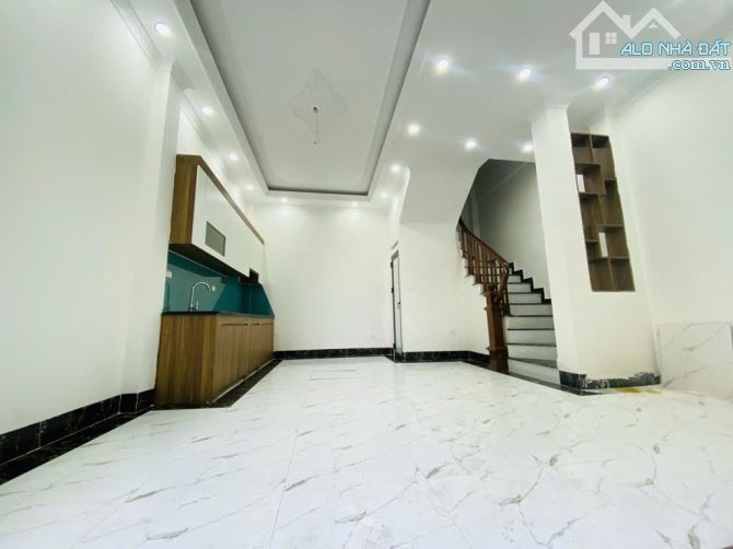 BÁN NHÀ VĨNH QUỲNH 40M2 x 5 TẦNG  MỚI KOONG  SỔ NỞ HẬU GIÁ SIÊU ĐẸP CHỈ 4.9 TỶ