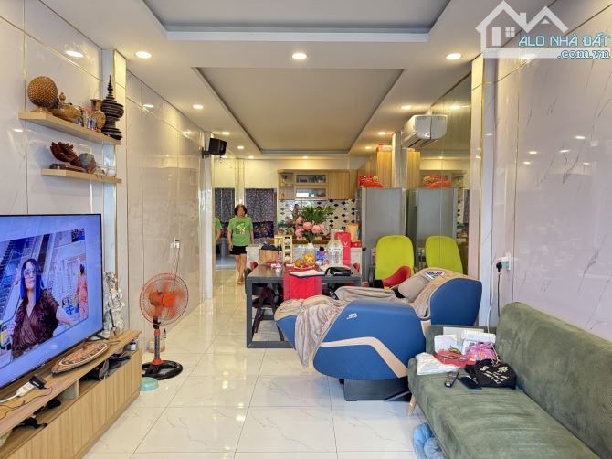 BÁN NHÀ BẠCH ĐẰNG - BÌNH THẠNH - 98M2 - 2 TẦNG - 8,2 TỶ