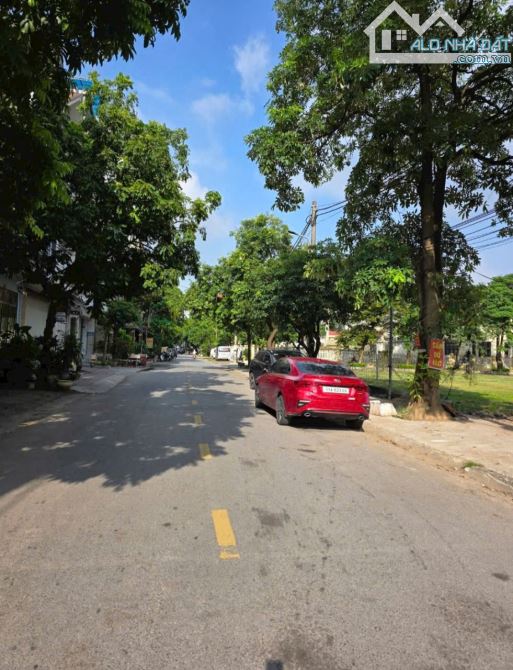 CC bán nhà phố Lương Đình Của - khu Bồ Sơn - p Võ Cường - Bắc Ninh. Giá 10 tỷ