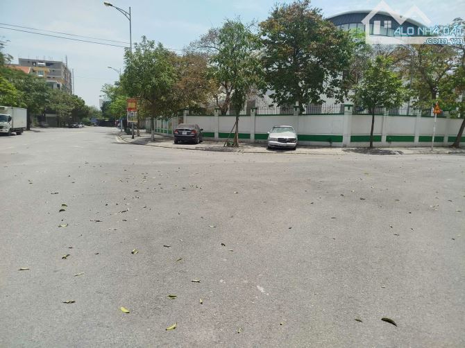 BÁN ĐẤT ĐẸP THANH AM 26/50M-3.6MT- 5.65TỶ MẢNH ĐẤT ĐẸP HÌNH THỬA VUÔNG VẮN