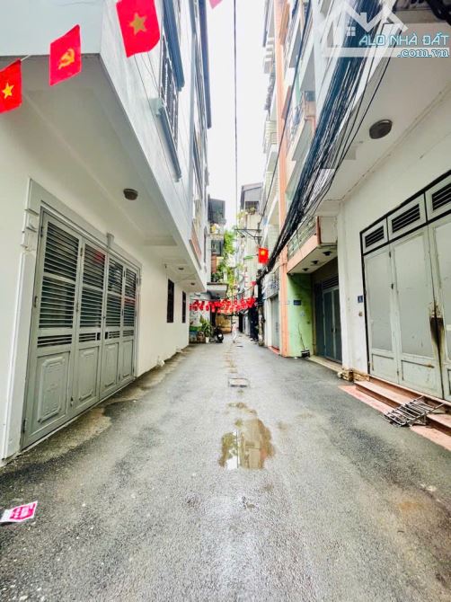 CẦU GIẤY - NHÀ ĐẸP 5 TẦNG, 50M2, CHỈ 10,1 TỶ - VÀO Ở NGAY!