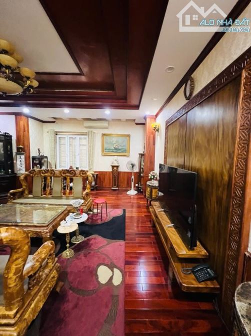 PHÂN LÔ 2 THOÁNG HUỲNH THÚC KHÁNG – KINH DOANH – 72M² – 7 TẦNG – 70 TỶ (2DD50700423)