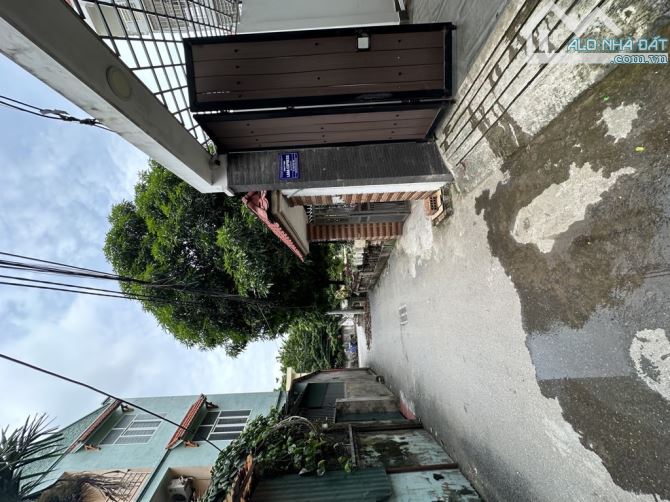 NHÀ DÂN XÂY 5 TẦNG FULL NT , TRỊNH VĂN BÔ , XUÂN PHƯƠNG , Ô TÔ NGỦ TRONG NHÀ
