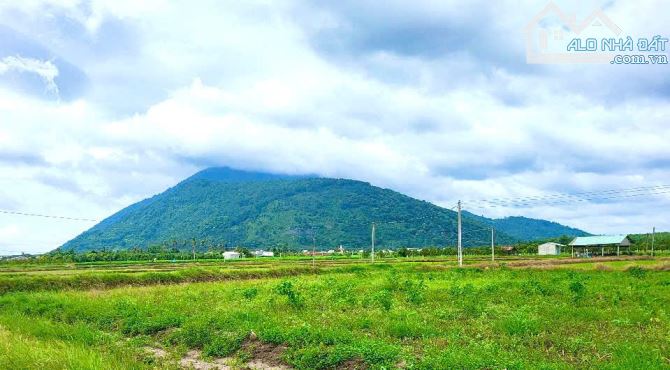 Còn duy nhất 1 lô view núi bà , Thanh Tân, TP Tây Ninh, dt 170m, giá 295 triệu, đường oto