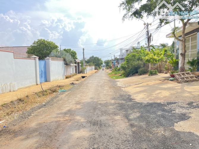 💥Đất Làm Nhà Vườn,TC 5*60m,có 10m,Đường A4,gần Đô Thị Trung Nguyên,nhiều lô khác