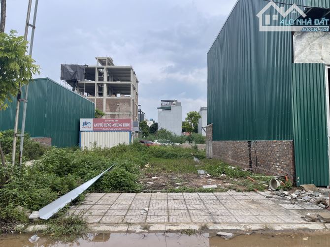 Bán đất đấu giá Đông La,100m2,mặt tiền 6,25m,đối diện chung cư,cạnh KĐT Đô Nghĩa,rẻ nhất