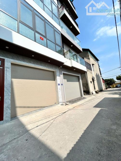Bán 40m2 đất đường ô tô thông, phân lô bàn cờ tại thị trấn Trâu Quỳ