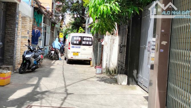 Siêu Phẩm Nguyễn Hữu Tiến Tân Phú hẻm xe hơi 1 sẹc 52m2,3Tầng 3 pn Nhỉnh 5 tỷ