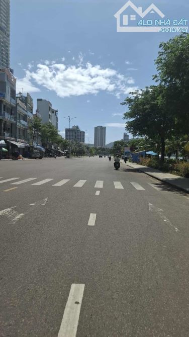 BÁN ĐẤT LÔ GÓC 2 MẶT TIỀN DT: 1052M2 ĐƯỜNG NỘI BỘ AN DƯƠNG VƯƠNG CÁCH BIỂN 200M