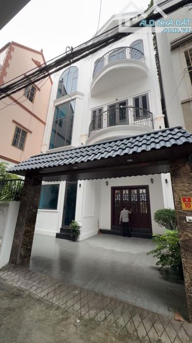 NHÀ ĐẸP AN DƯƠNG VƯƠNG Ô TÔ NẰM IM TRONG NHÀ